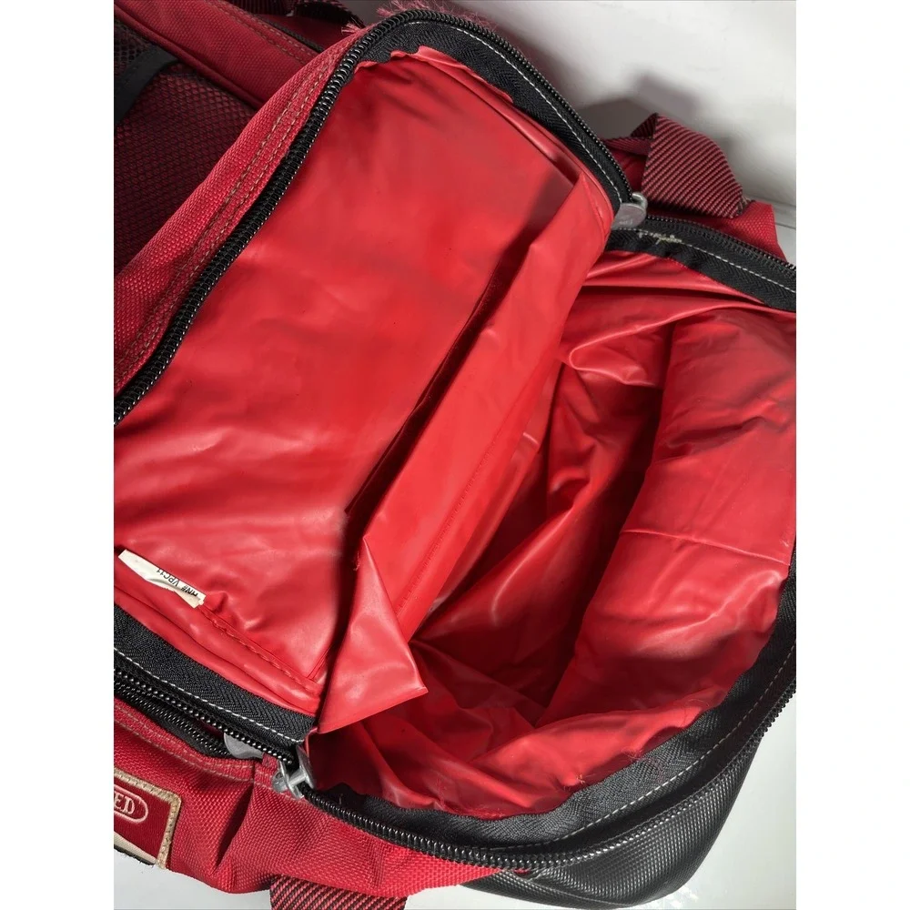 Marlboro Unlimited Gear Large Red Divided Cooler Bag Duffel 20